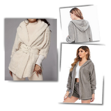 Load image into Gallery viewer, Conjunto de pijama corto, elegante y versátil
- Ozerty